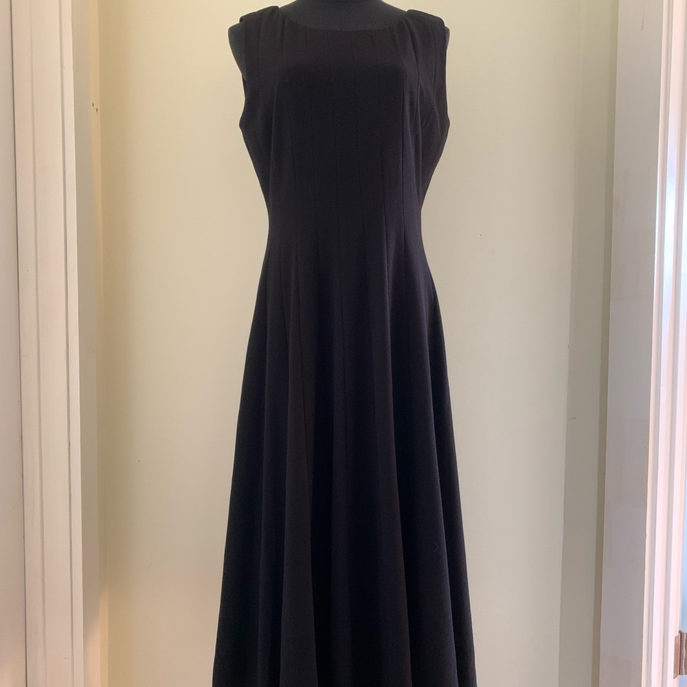 J.Peterman black structured midi sleeveless dress